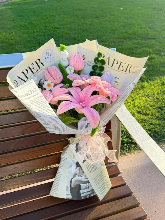 Handmade pipe-cleaner bouquet by Stella